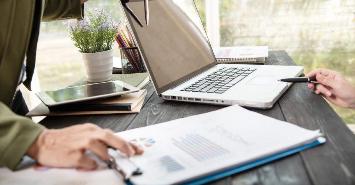 Plan de contingencia para autónomos en julio: Preparar la facturación y los trimestrales del Q2 mientras trasladas tu operativa a un coworking flexible