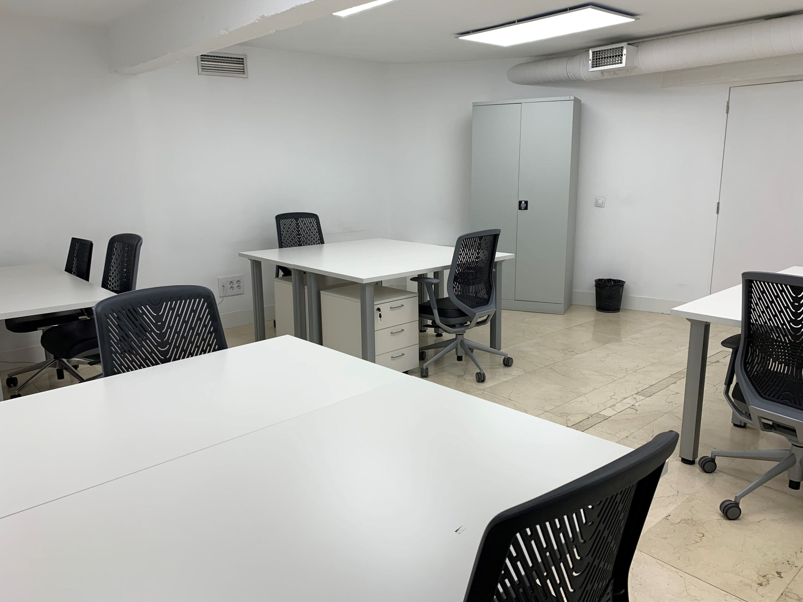 ¿Cuántos metros necesita una oficina corporativa para 20, 30 o 50 empleados?